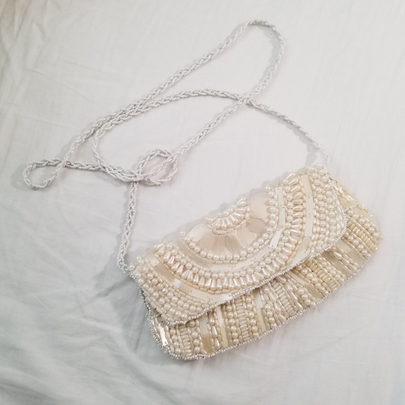 Bijoux Terner Handbags - Bijoux Terner White Beaded/Sequins Shoulder Bag